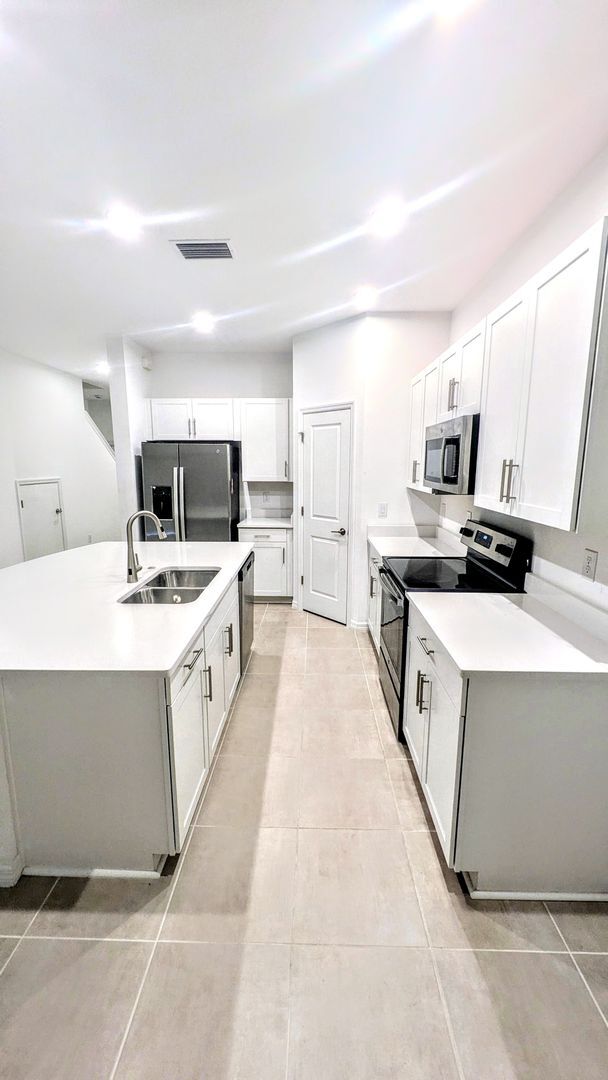 Photo - Annual UNfurnished 3/ 2 1/2 townhome in great location near I-75 at Skye Ranch