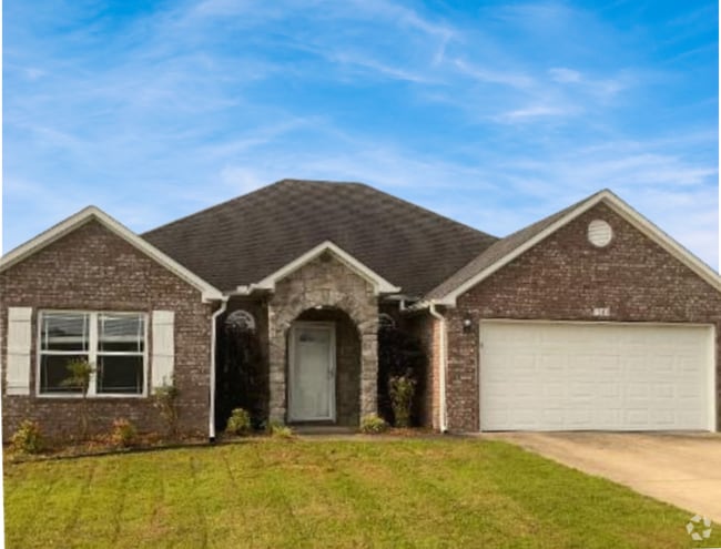Building Photo - 151 Harvick Cir Rental
