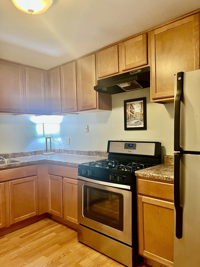 3647 N Newland Ave Unit Coach House