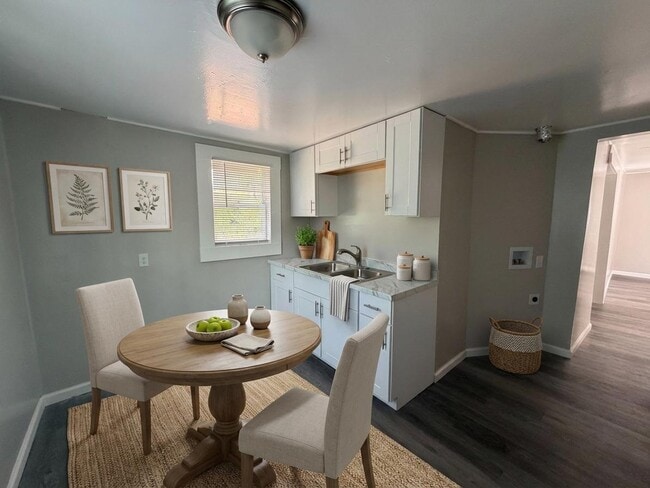 Photo - 409 Hobson St