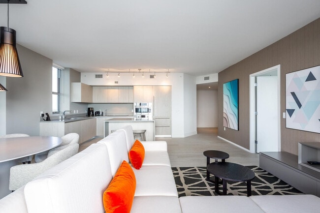 2721 Hallandale Beach Blvd Unit SI FL28-ID1049829P