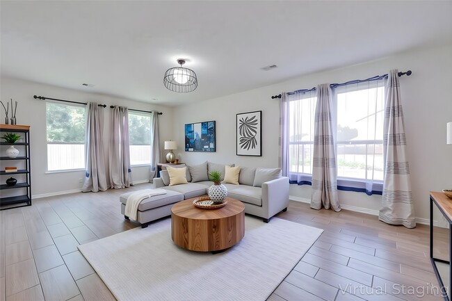 Building Photo - 2547 White Bluff Ln