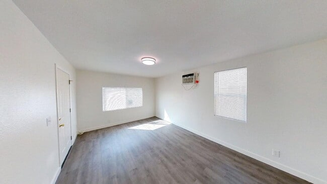 Photo - 26026 E 9th St