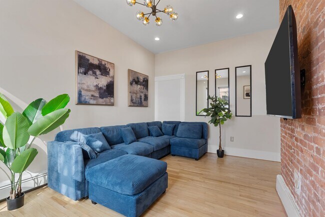 Photo - 155 Bowers St Unit 3
