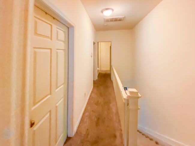 Photo - 608 Halifax St