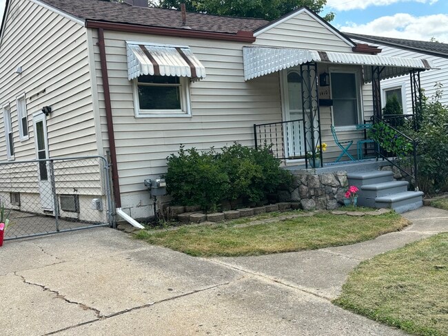 Photo - 1410 E Madge Ave