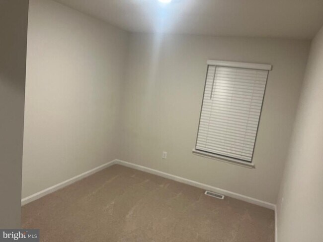 135 Rae Ct