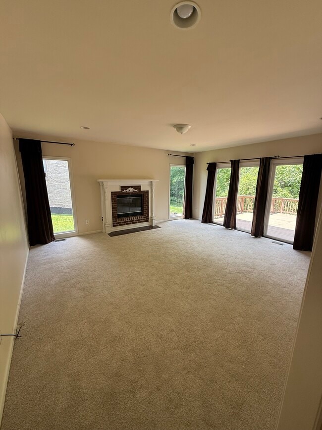 Photo - 7782 Watford Dr