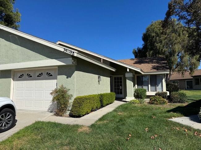 Building Photo - Updated Brentwood model in Leisure Village