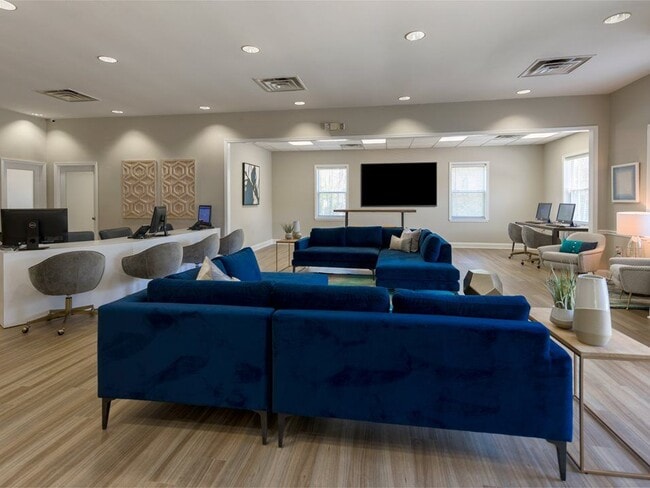 Photo - Spark Waldorf