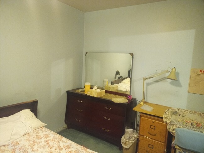 Building Photo - 59-05 Kissena Blvd Unit 1