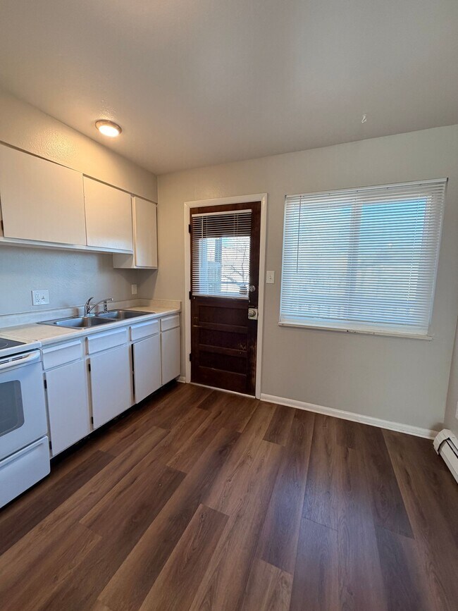 Photo - Cozy 2-Bedroom Home in a Peaceful Colorado Springs Neighborhood - ASK ABOUT OUR FLEXIBLE LEASE OP... Unit 4234FO-03