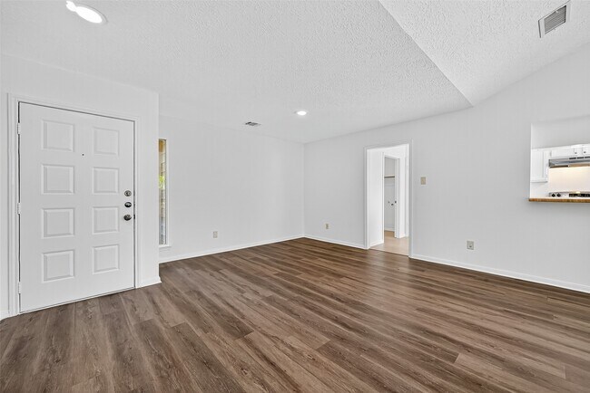 Photo - 4422 Wee Lassie Ln