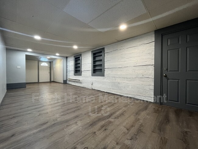 Building Photo - 10669 Jonestown Rd Rental