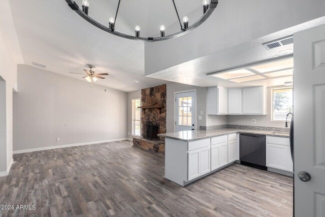 Photo - 2059 E Adobe St
