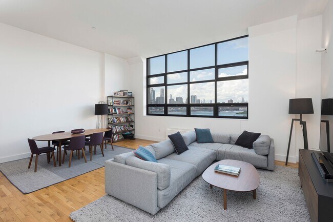 Photo - 360 Furman St