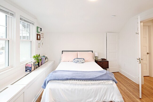 Photo - Nicely Updated Fry's Spring Apartment With Utilities Included Unit Fontaine Ave 2309 #4