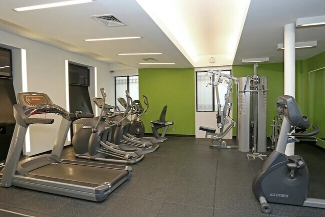 Photo - 410 W 53rd St Unit 406