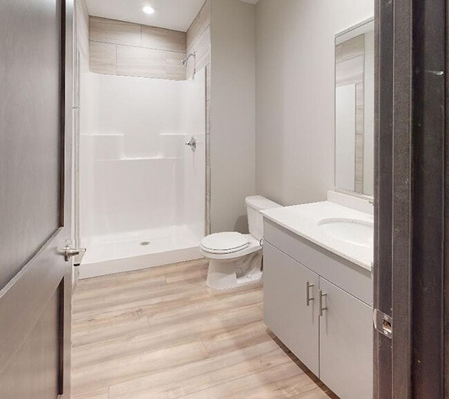 Photo - 2116 Como Ave SE Unit #2