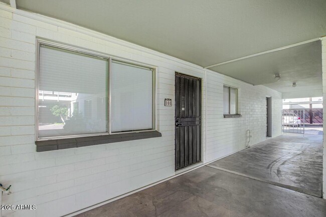 Photo - 721 E Montebello Ave