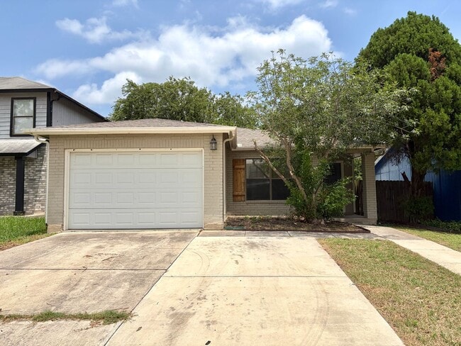Photo - 3 bed 2 bath in Heritage Park