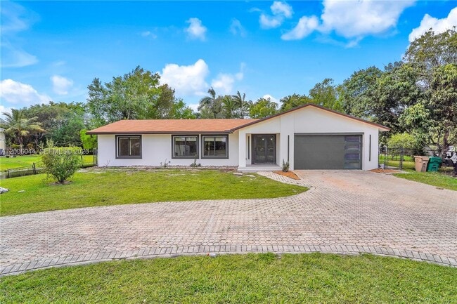 Photo - 4700 SW 110th Ave