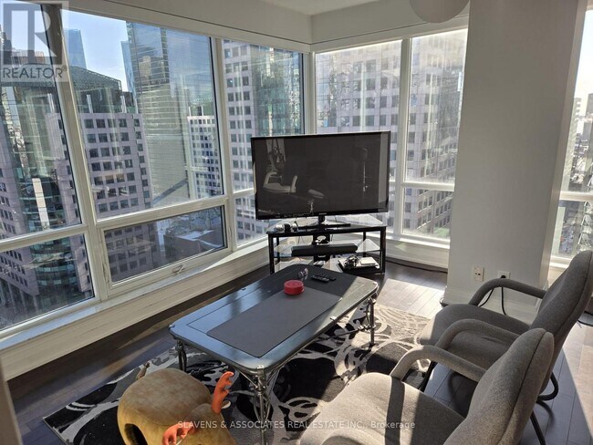 Photo - 80 John St Unit 1712