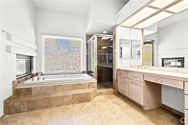Building Photo - 7600 Painted Dunes Dr Rental