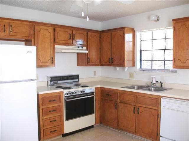 Photo - 406 N Main St