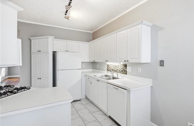 Photo - 2BR Townhome in Summerhill with Garage and Exterior Maintenance Included