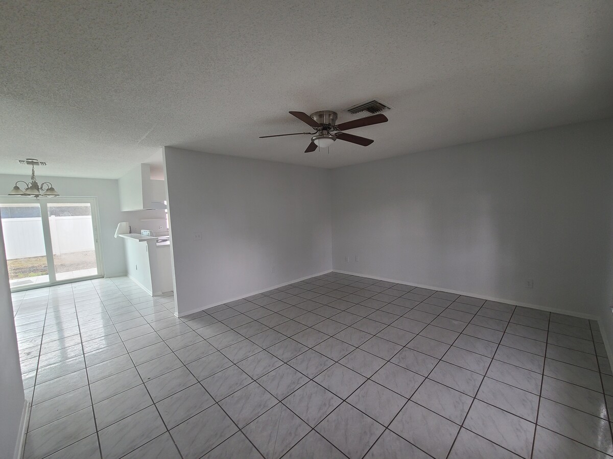 Photo - 9511 Pembridge Ct
