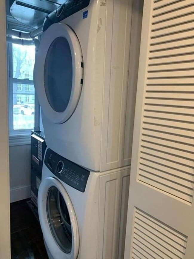 Photo - 389 Centre St Unit 1