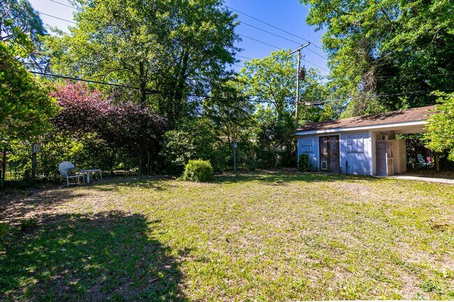 Photo - Beautiful rental full of character and charm located in The Avenues of Cayce! Close to USC!
