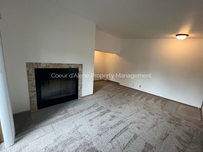 Photo - 1 bedroom, 1 bathroom apartment w/ great location