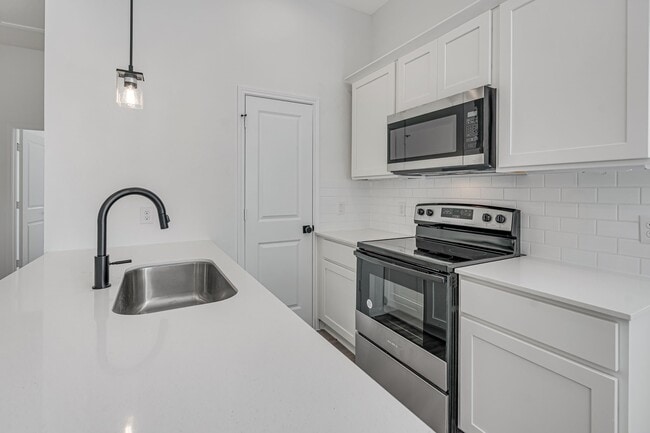 Photo - 5105 Mallow St