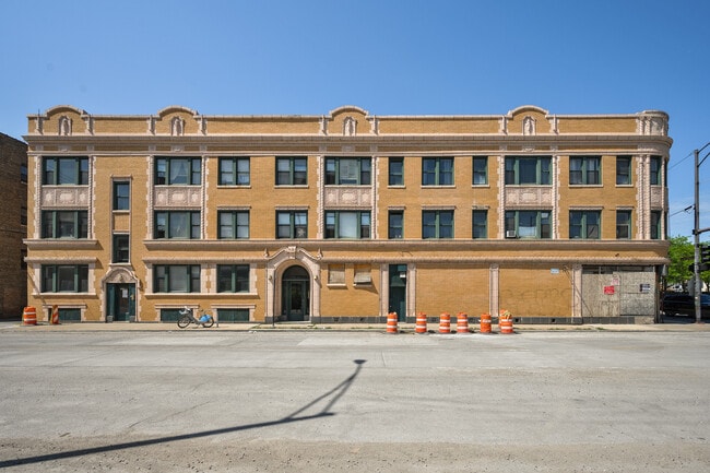 Building Photo - 1206 W 83rd St Unit 203