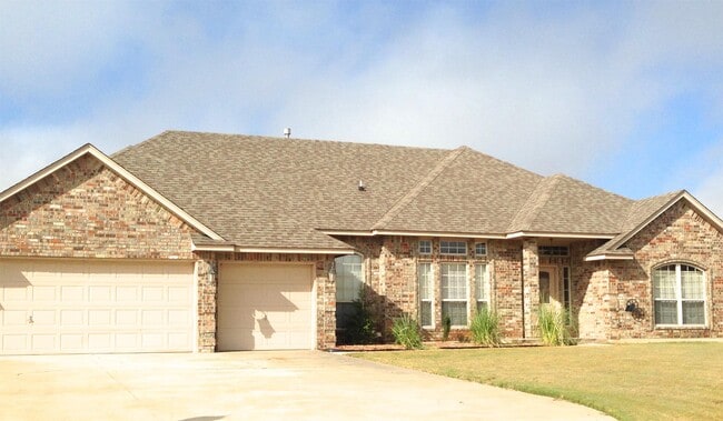 Building Photo - 813 W Windmill Ct