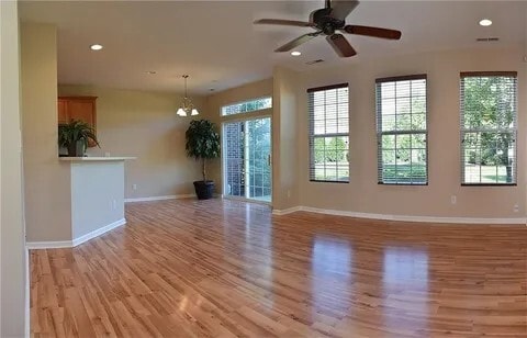 Photo - 5642 Castor Way