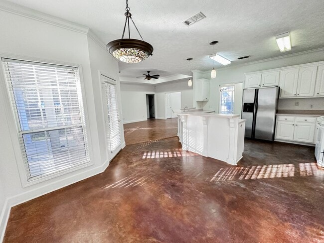 Photo - 141 Hazelnut Cir