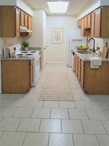 405 Gatewood Rd