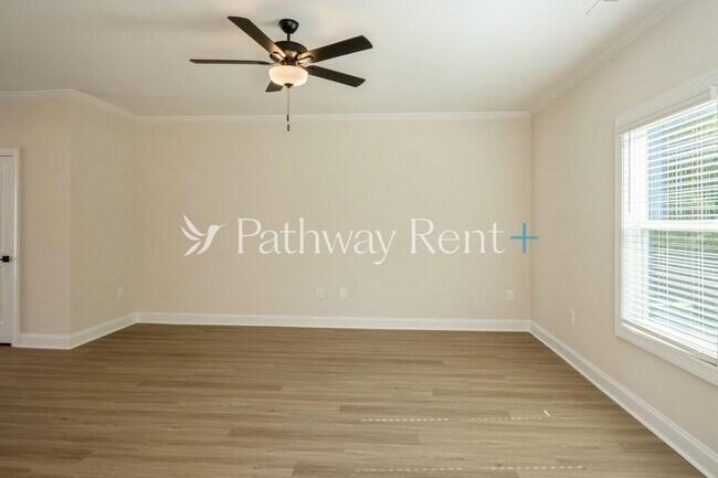 Photo - 123 Wembury Ln