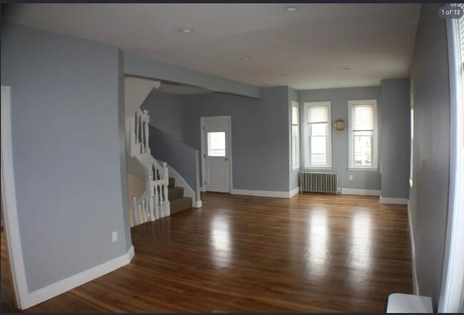 Building Photo - 8 Wesley St Unit 2
