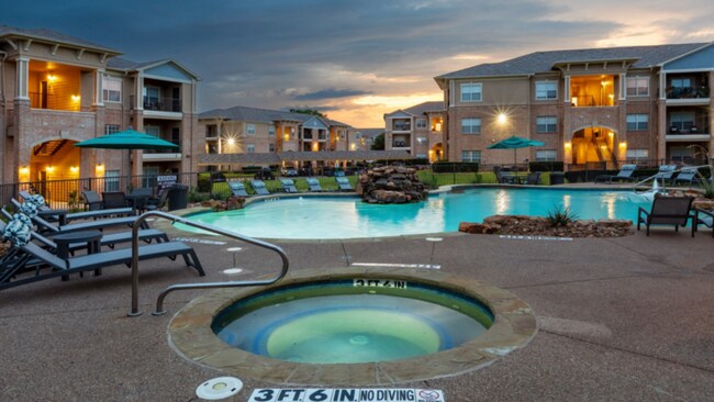 Photo - 3250 Hudson Crossing Unidad 1031.429486