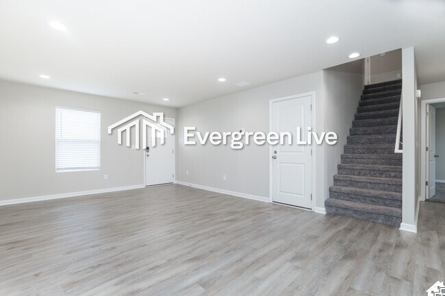 Photo - 108 Burlington Dr