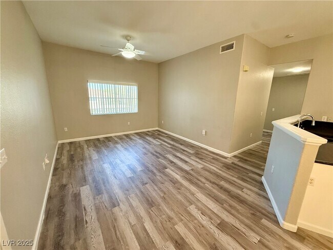 Photo - 10245 S Maryland Pkwy Unit 2213