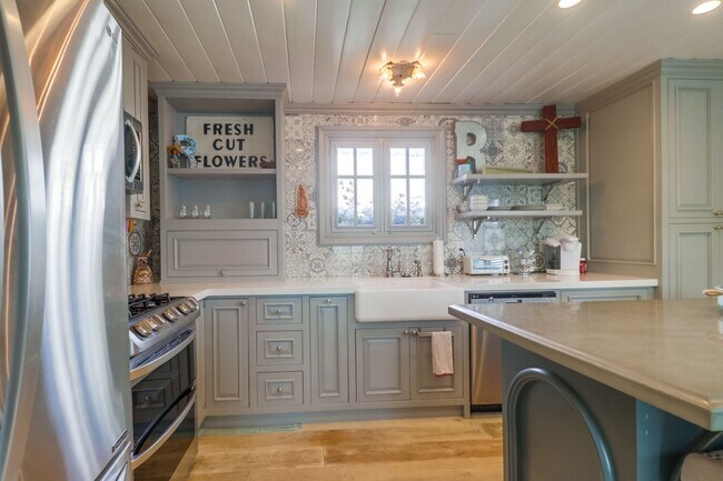 Photo - Furnished 2Bd/1Ba Apartment 2nd floor