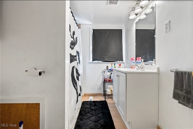 Photo - 1544-1546 Logan Ave NW Unit 1546 Logan ave nw canton