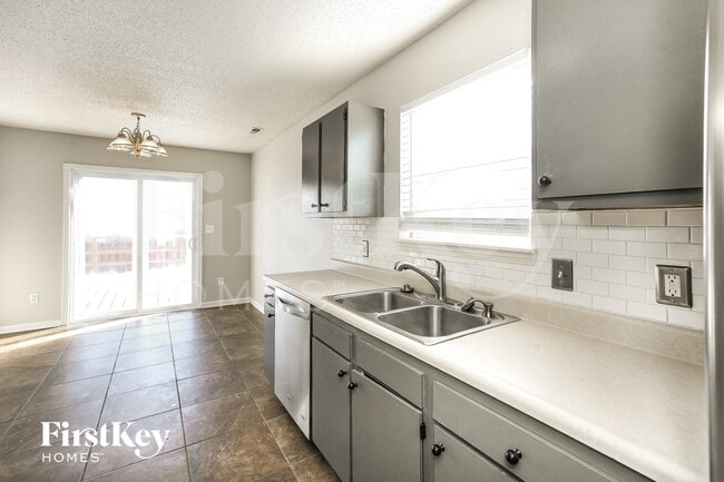 Photo - 15442 Ten Point Dr