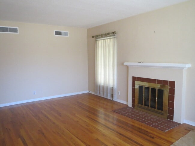 Photo - Cute Fresno High home, hardwood floors & m...