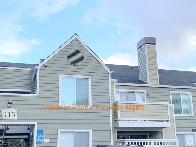 Building Photo - APPLICATION PENDING ! TOP FLOOR! Excellent... Unit 23 Rental